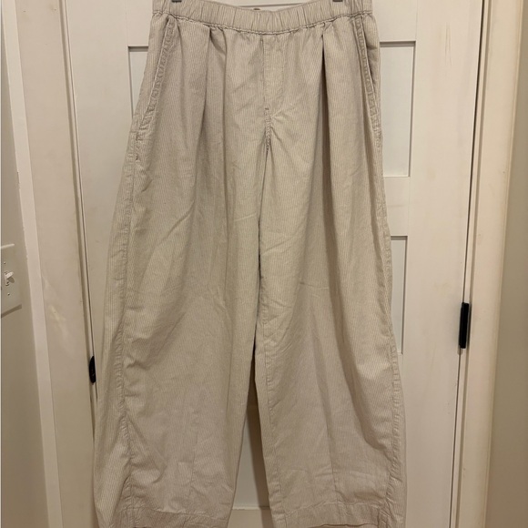 BDG Pants - NWT BDG Bobbi Low Rise Slouchy Pull On Pants